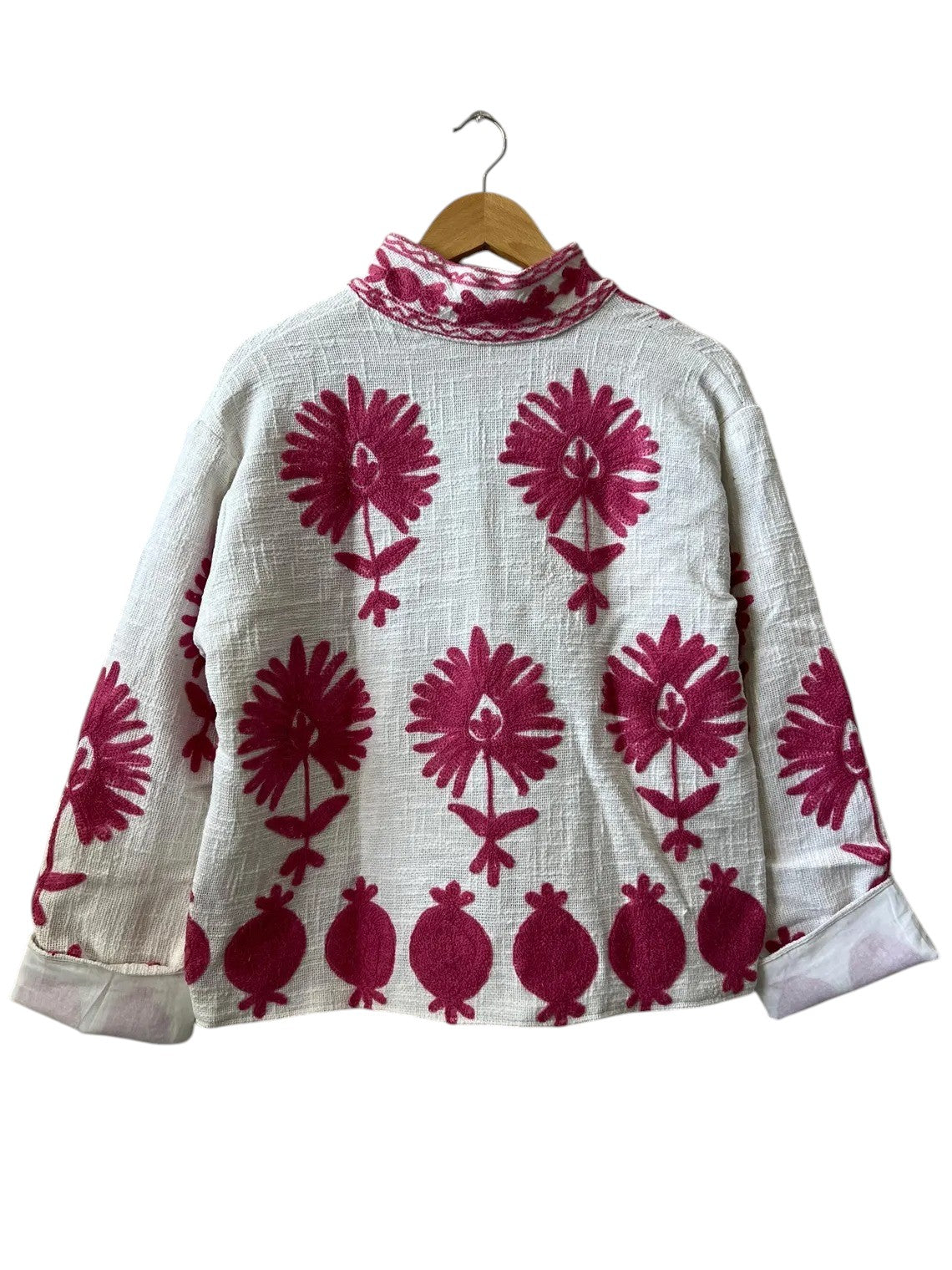 Handgefertigte weiß-rote TNT Suzani Jacke – Boho bestickter Mantel – TNT15