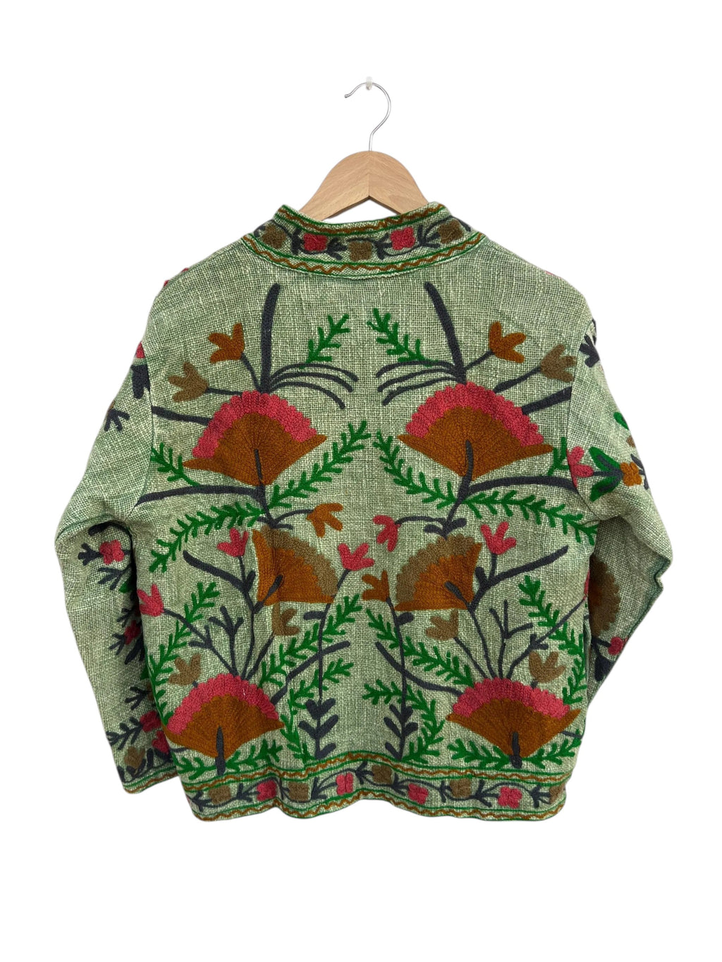 Giacca Suzani TNT Bianca e Rossa Fatta a Mano – Cappotto Boho Ricamato Botanico-TNT15