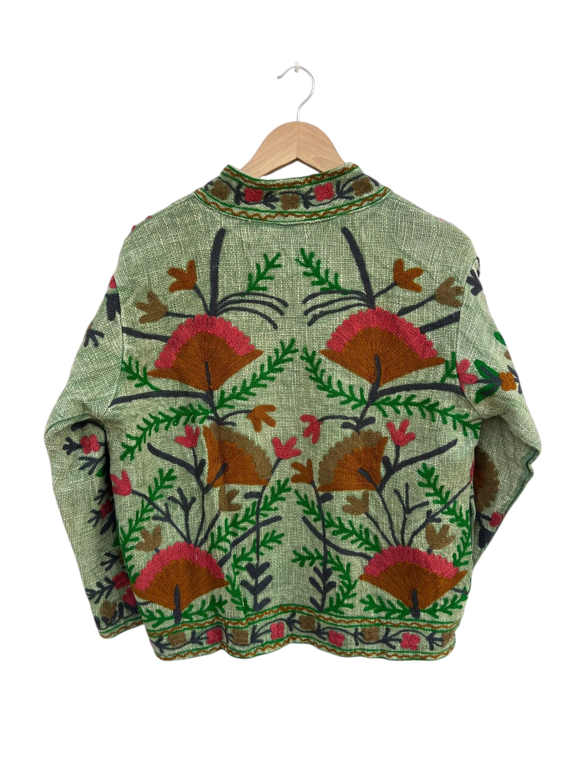 Handgefertigte weiß-rote TNT Suzani Jacke – Boho bestickter Mantel – TNT15
