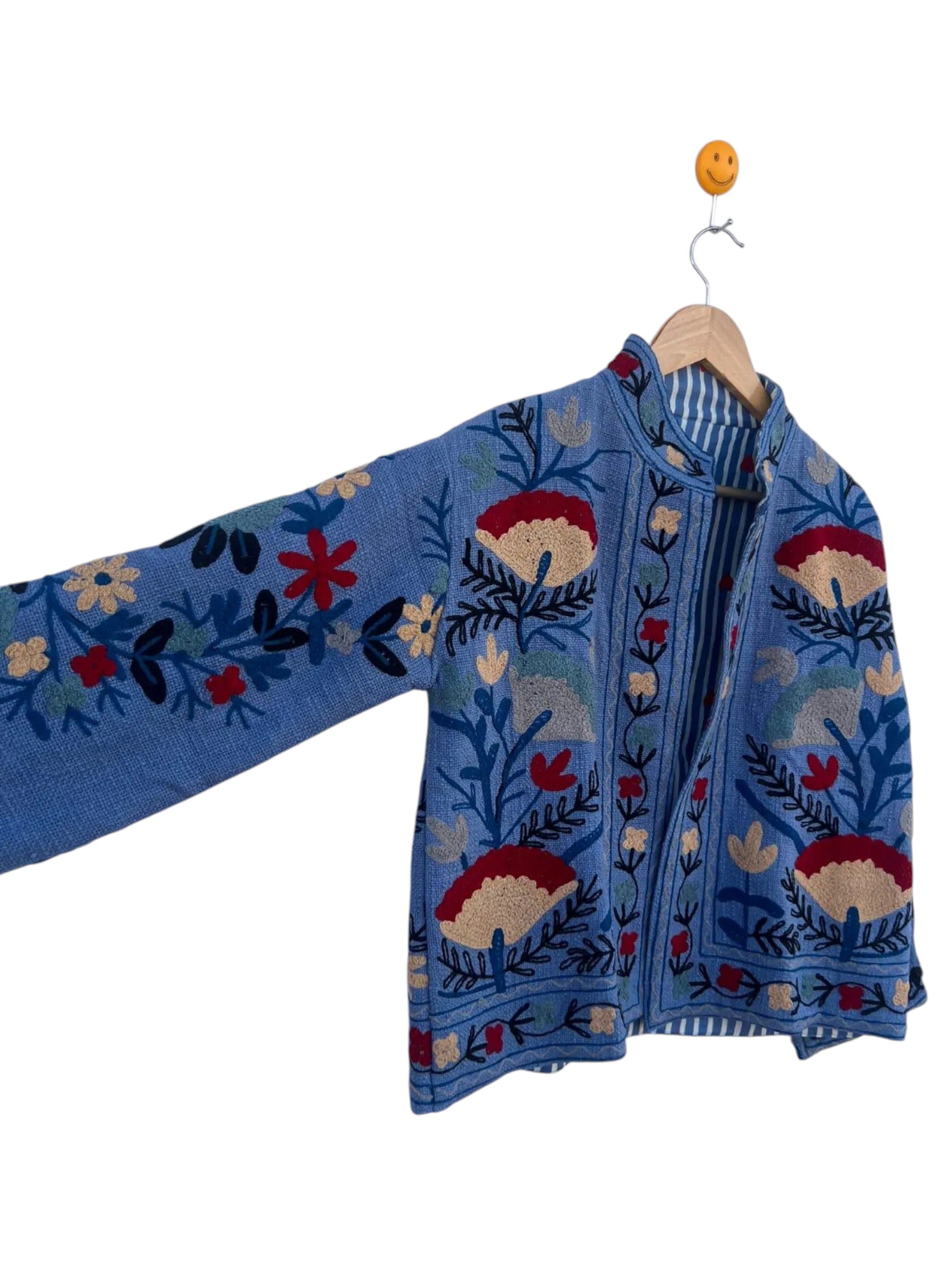 Handgemachte blaue florale TNT Suzani Jacke – Boho bestickter Kurzmantel – TNT06