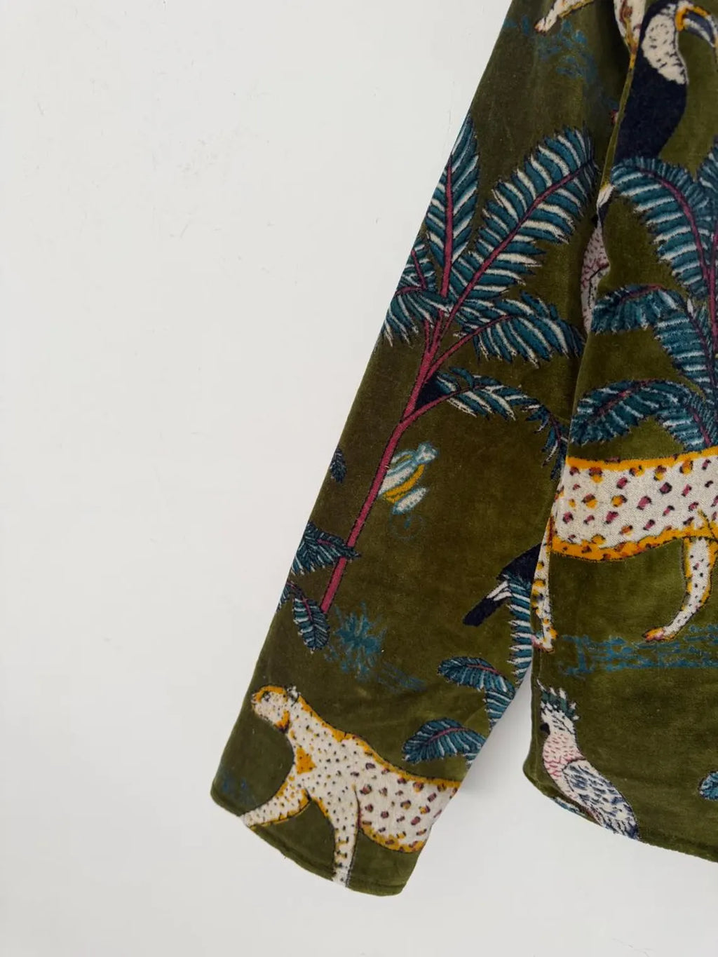 Giacca Suzani TNT Bianca e Rossa Fatta a Mano – Cappotto Boho Ricamato Botanico-TNT15