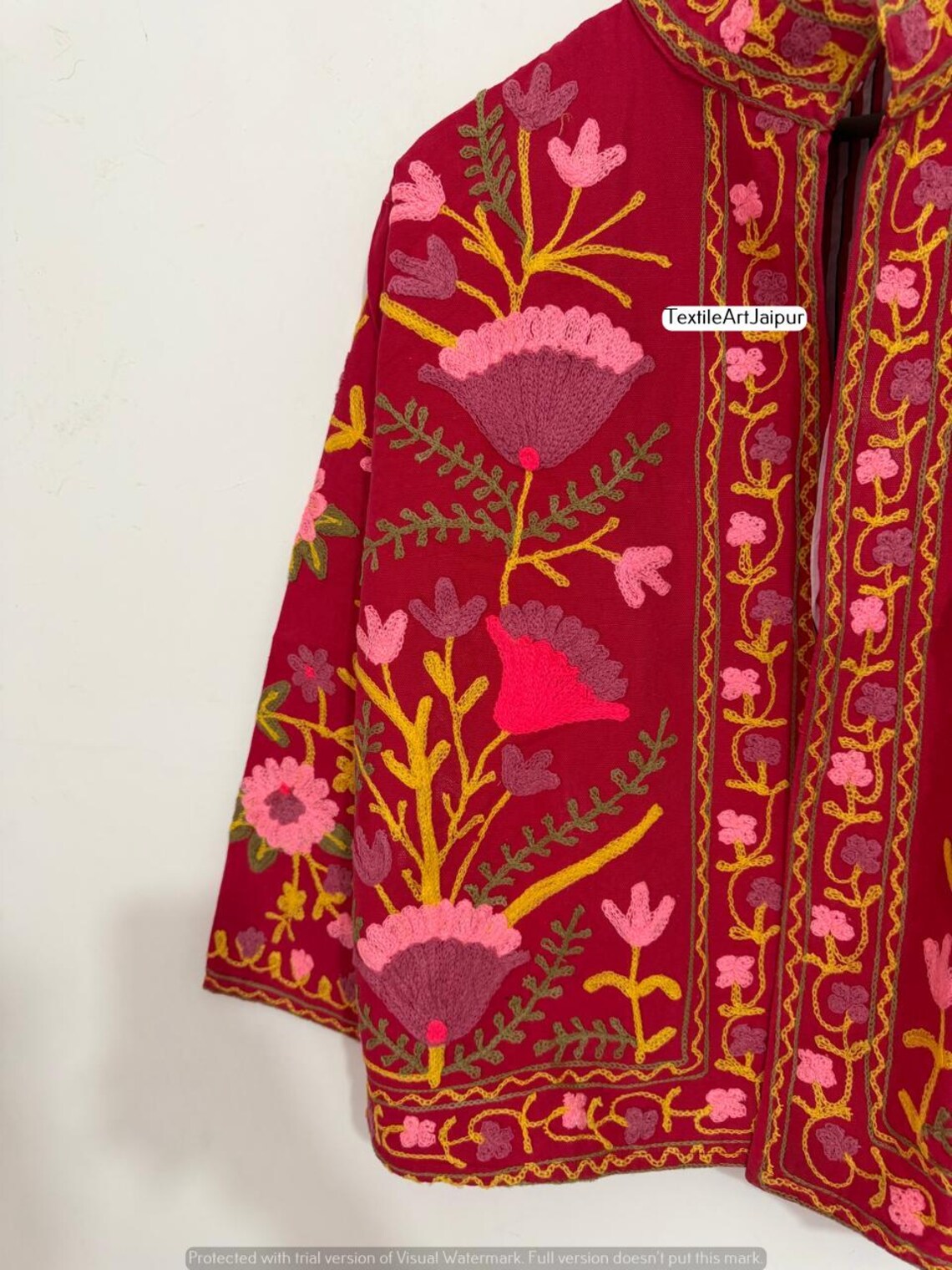 Giacca Suzani TNT Bianca e Rossa Fatta a Mano – Cappotto Boho Ricamato Botanico-TNT15