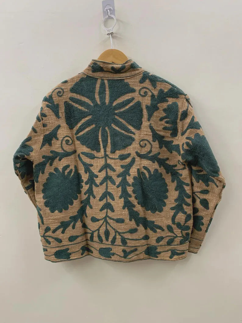Giacca Suzani TNT Bianca e Rossa Fatta a Mano – Cappotto Boho Ricamato Botanico-TNT15